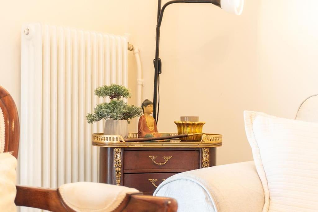 Pame - Classic Athenian In Koukaki Apartament *